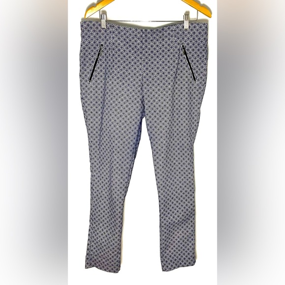 VGUC US 16 Michel Studio Alexa Blue and White Floral Cropped Pants - Picture 2 of 7